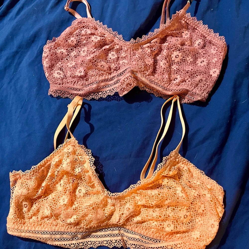 2 Victoria Secret Bralettes *PERFECT*